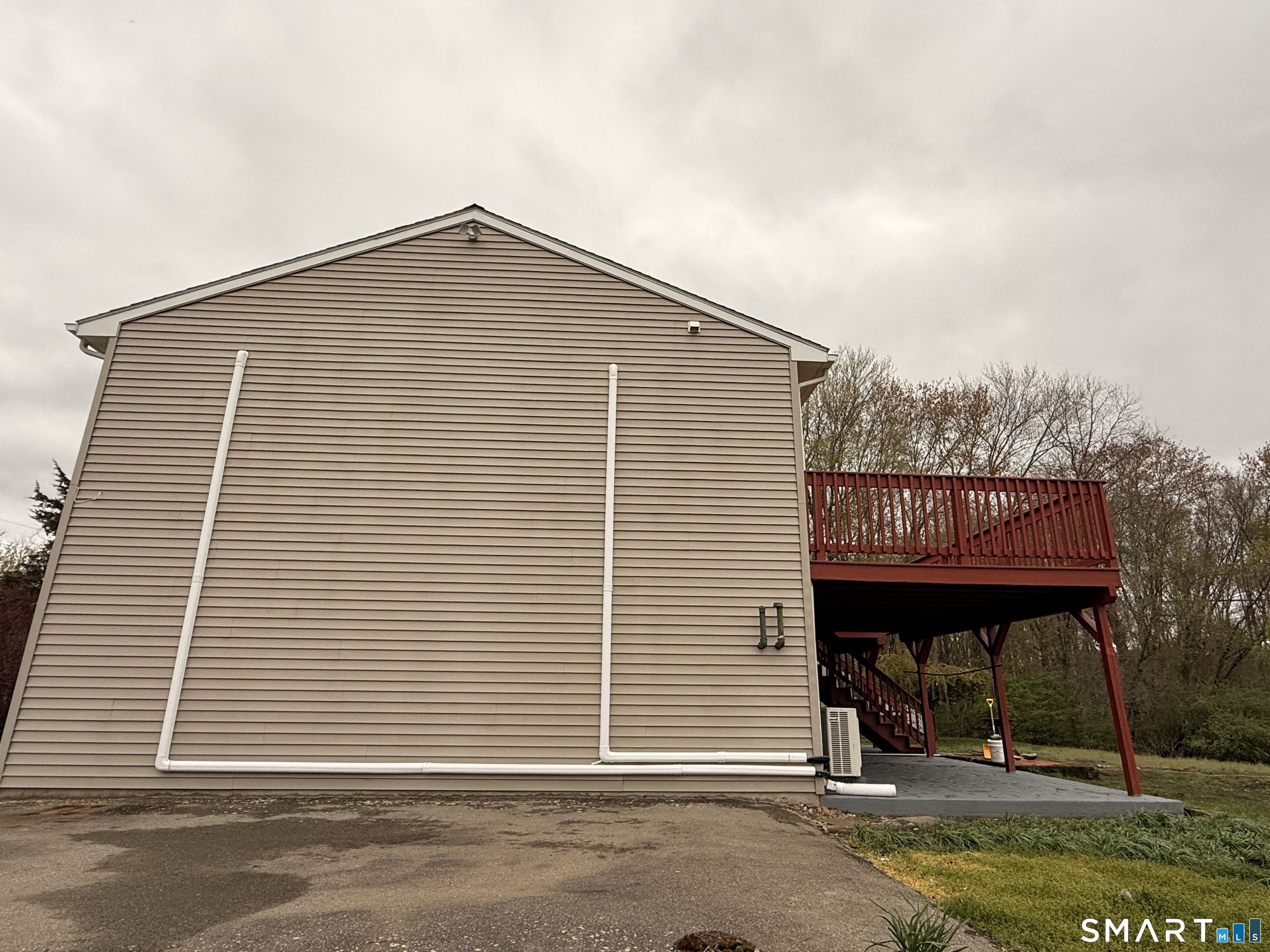 26 Tourtellotte Road Putnam CT 06260