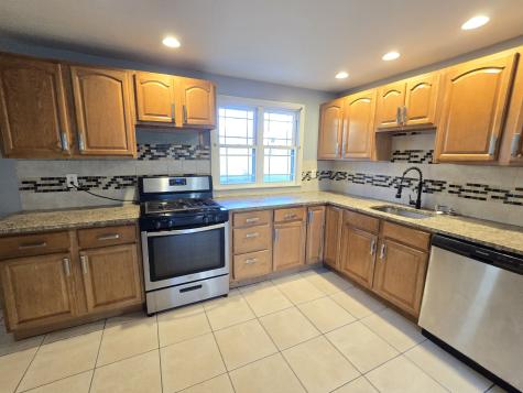 207 Arnold Drive East Hartford CT 06108