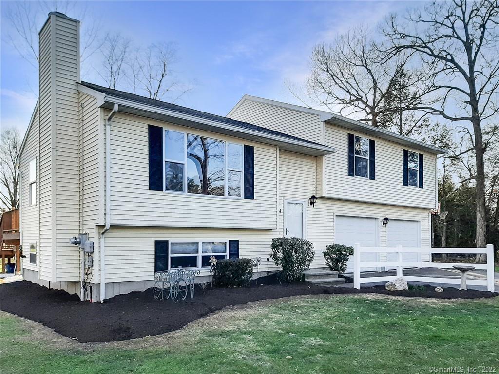 4 Oakwood Drive East Windsor CT 06088