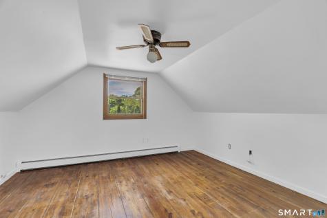 8 Chapel Hill Road Montville CT 06370