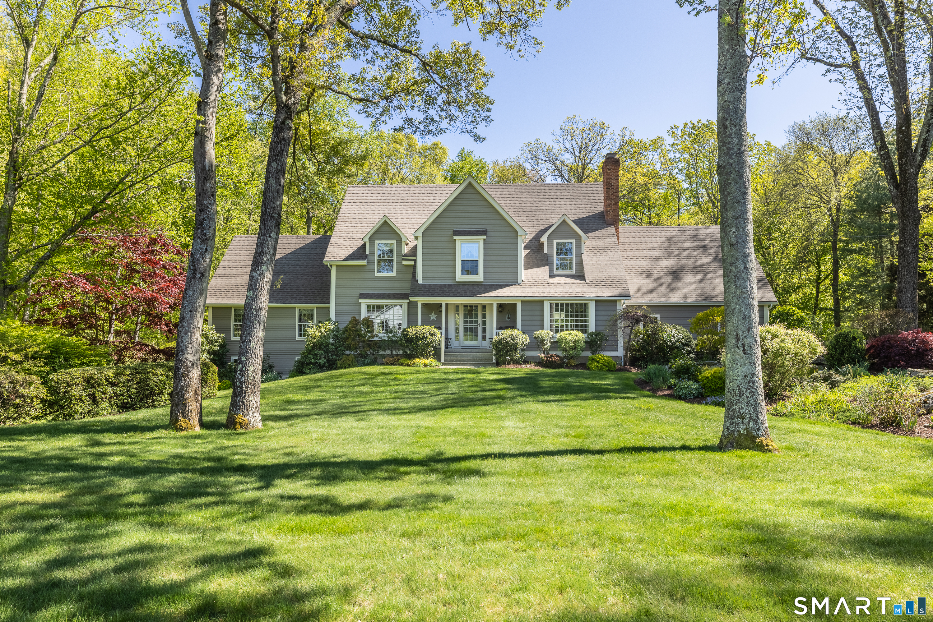 Shelton CT, 86 Blueberry Lane