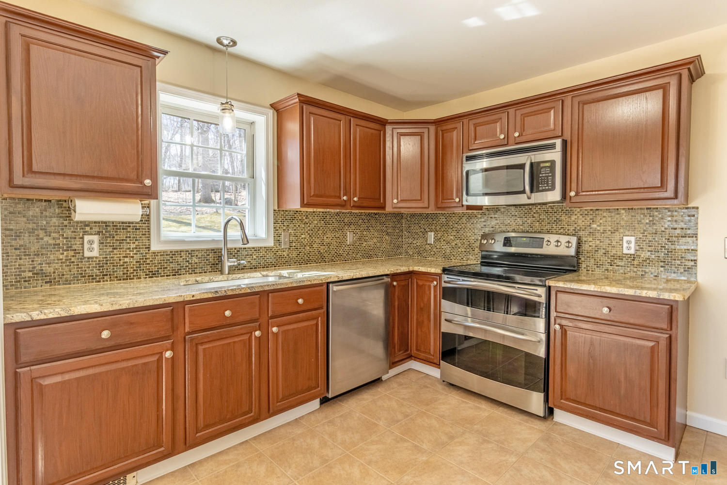 17 Flatbrook Road East Hampton CT 06424