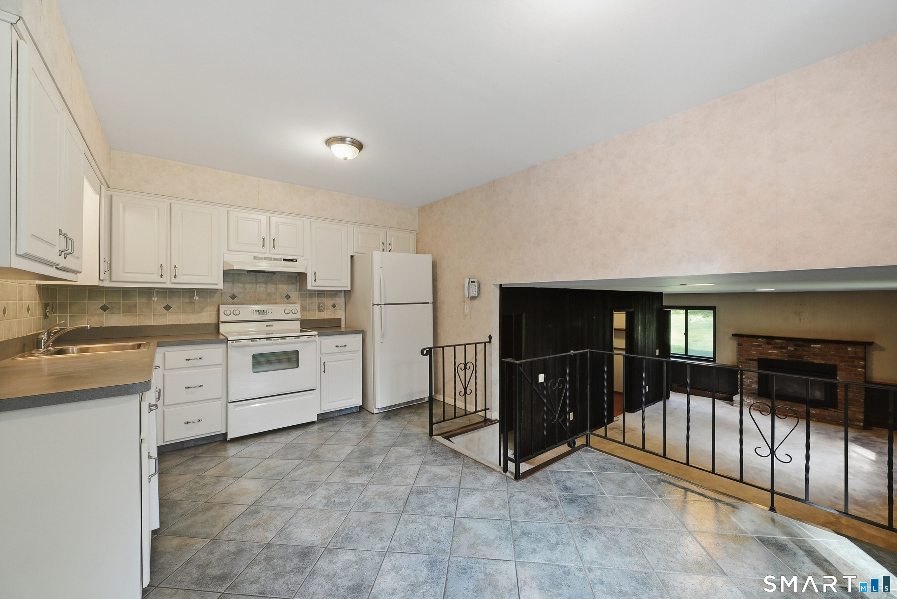 3 Mayflower Drive Brookfield CT 06804