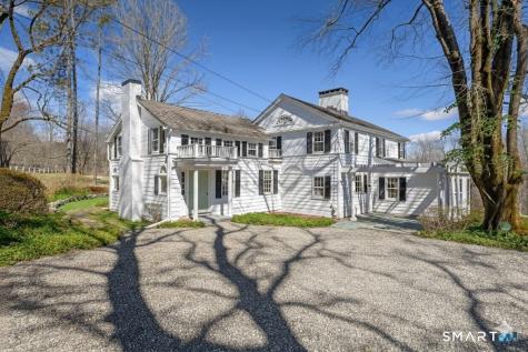 25 Taunton Lane Newtown CT 06470