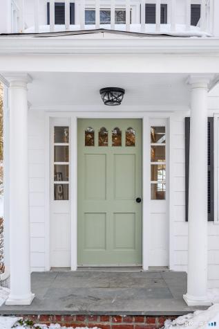 25 Taunton Lane Newtown CT 06470