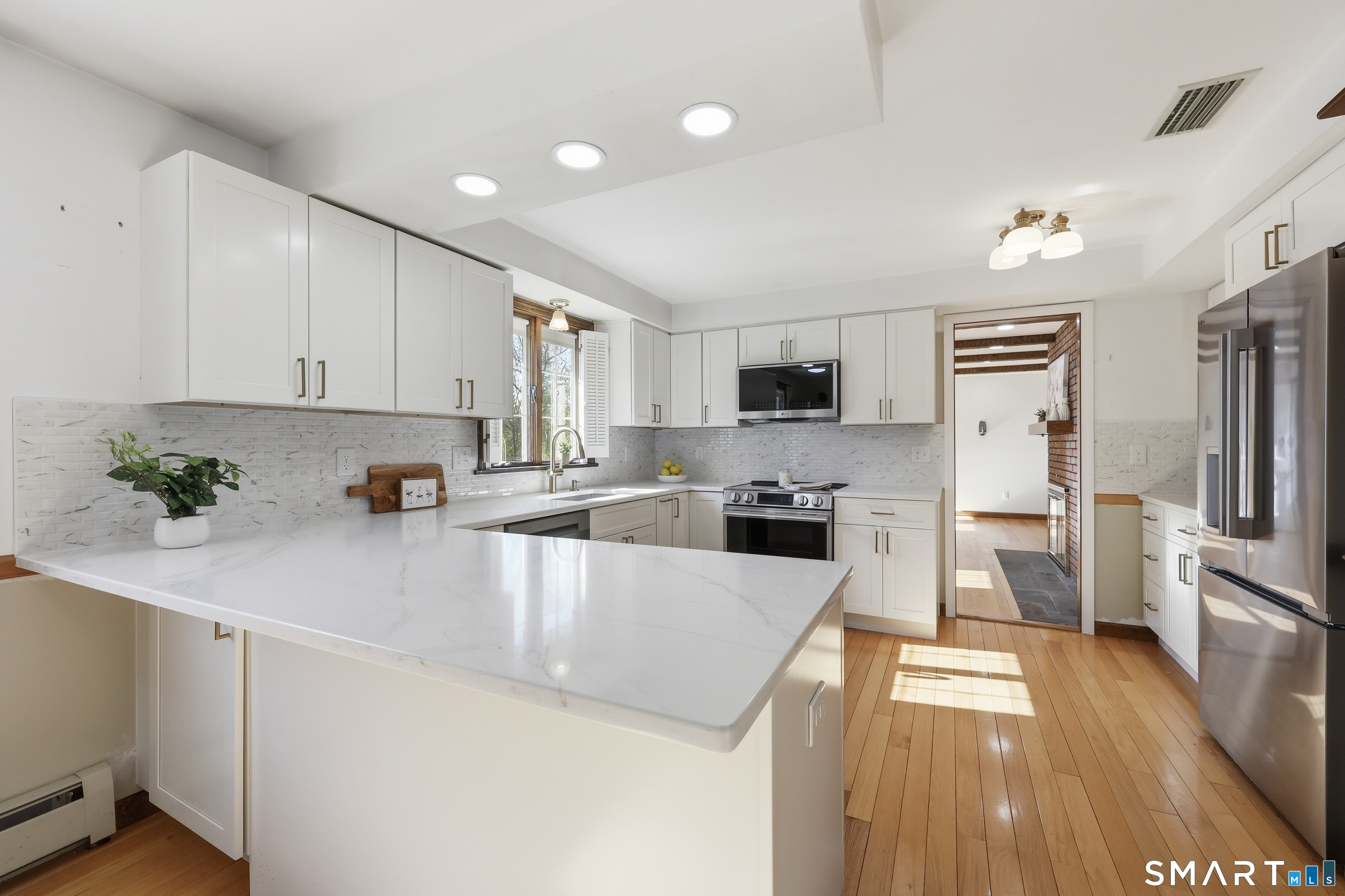 19 Andmar Lane South Windsor CT 06074