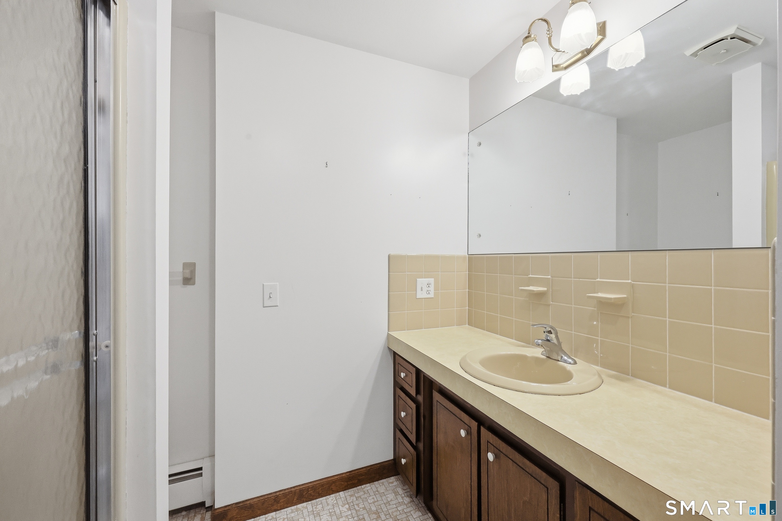 19 Andmar Lane South Windsor CT 06074