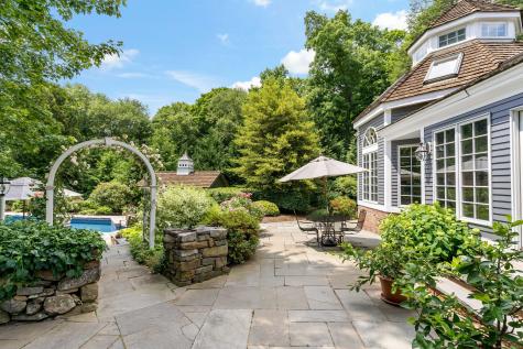 173 Highwoods Drive Guilford CT 06437