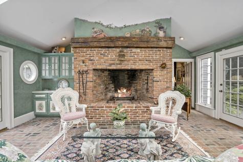 173 Highwoods Drive Guilford CT 06437