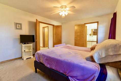 17 Millstone West Road Waterford CT 06385