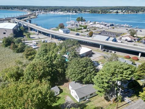 17 Millstone West Road Waterford CT 06385