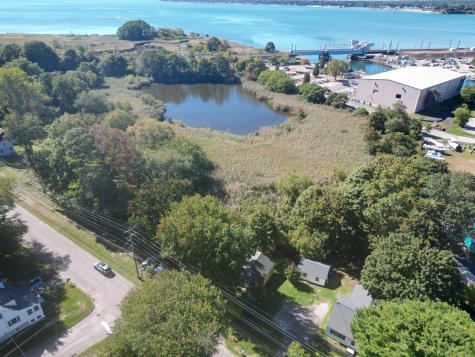 17 Millstone West Road Waterford CT 06385