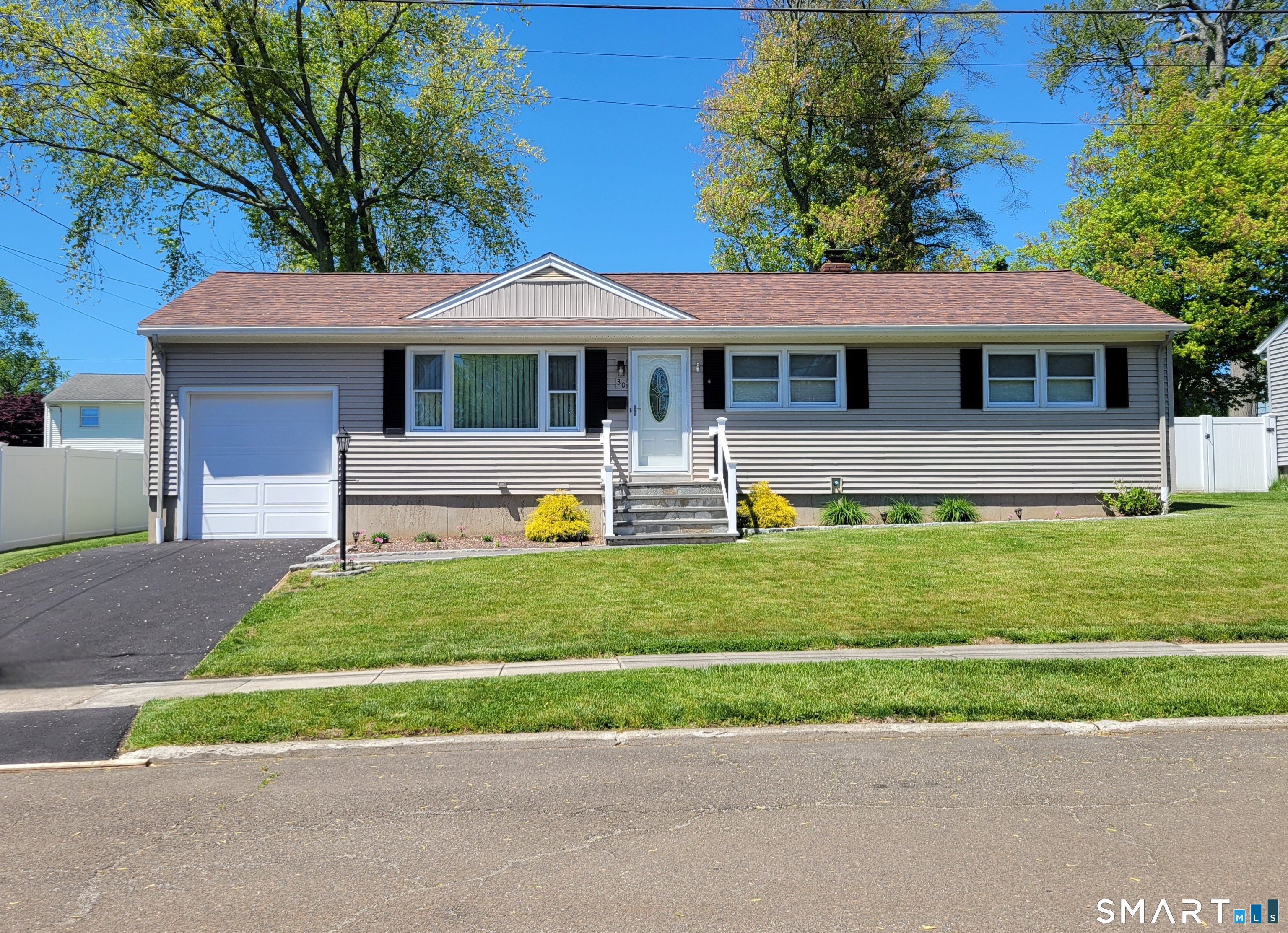 30 Springdale Avenue Stratford CT 06614