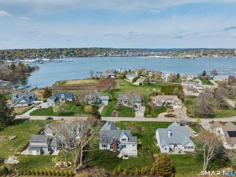 83 Old North Road Stonington CT 06355