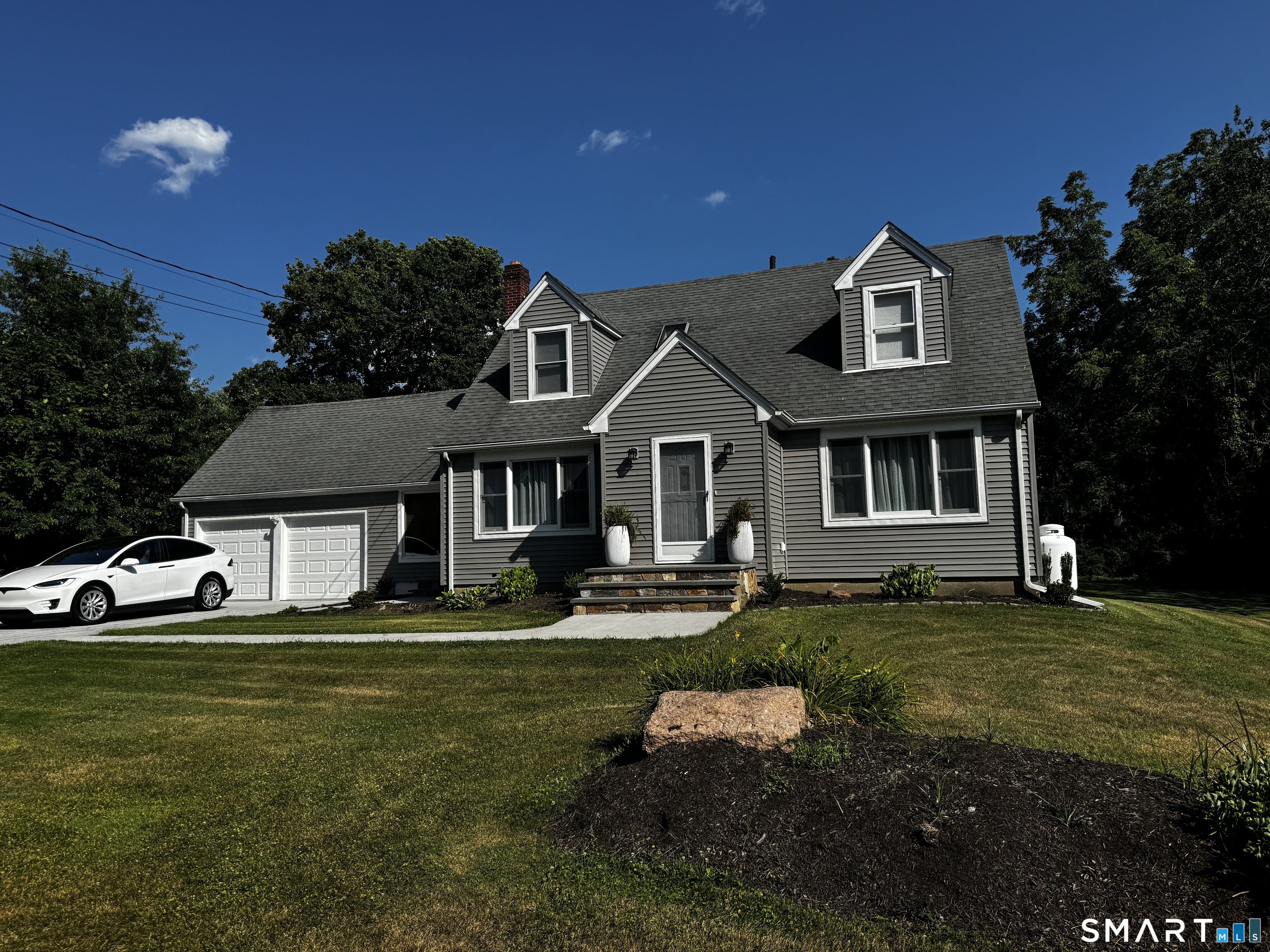 17 Anthony Place Trumbull CT 06611