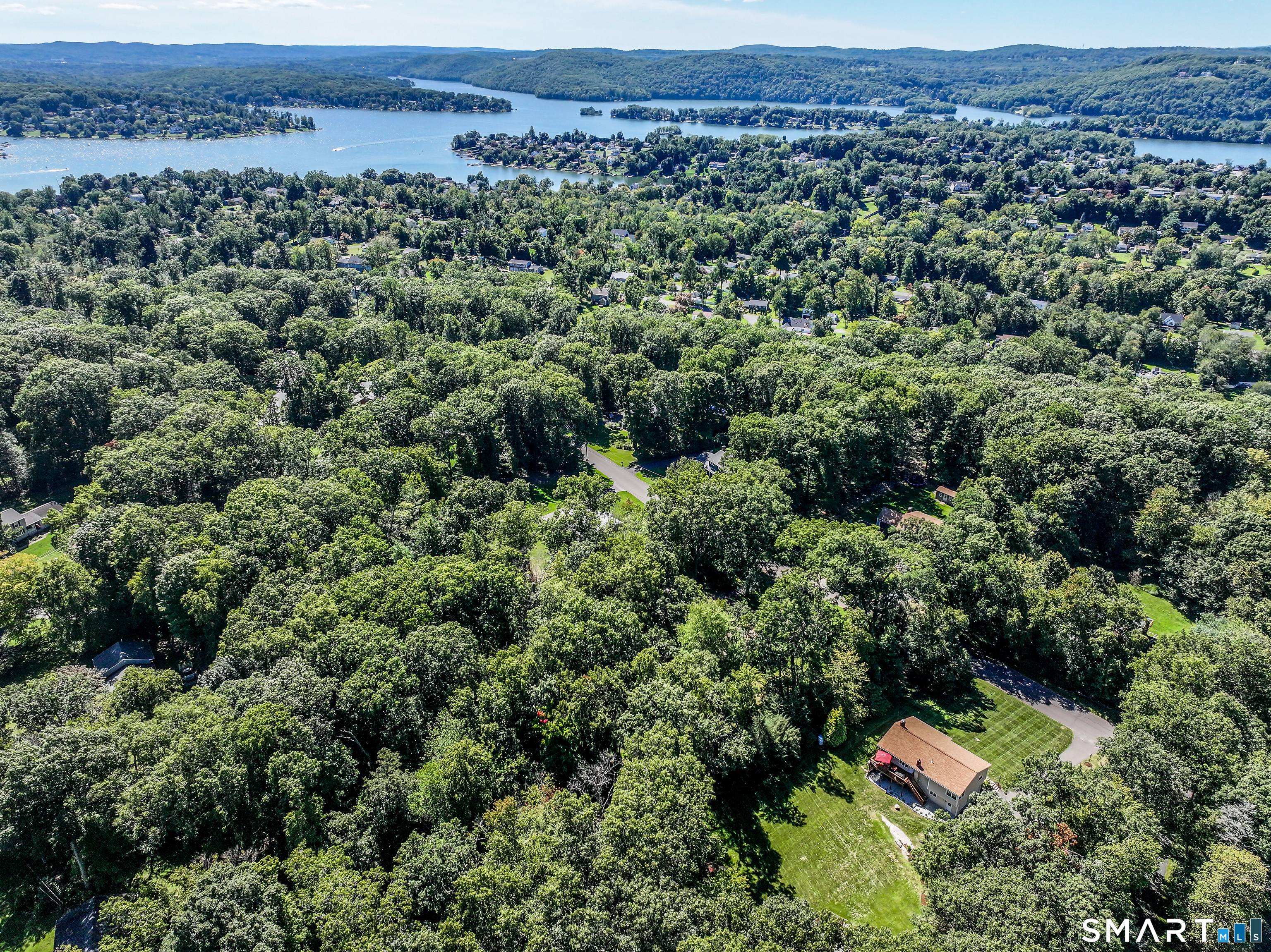 31 Deer Run Road Brookfield CT 06804