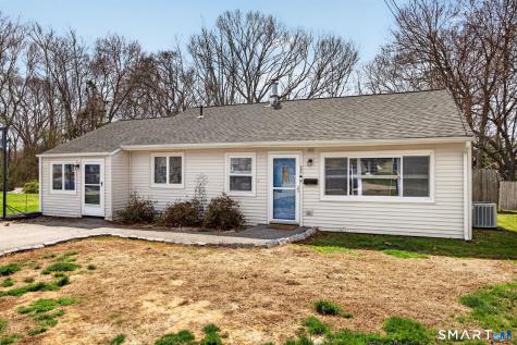 11 Carol Court Groton CT 06340
