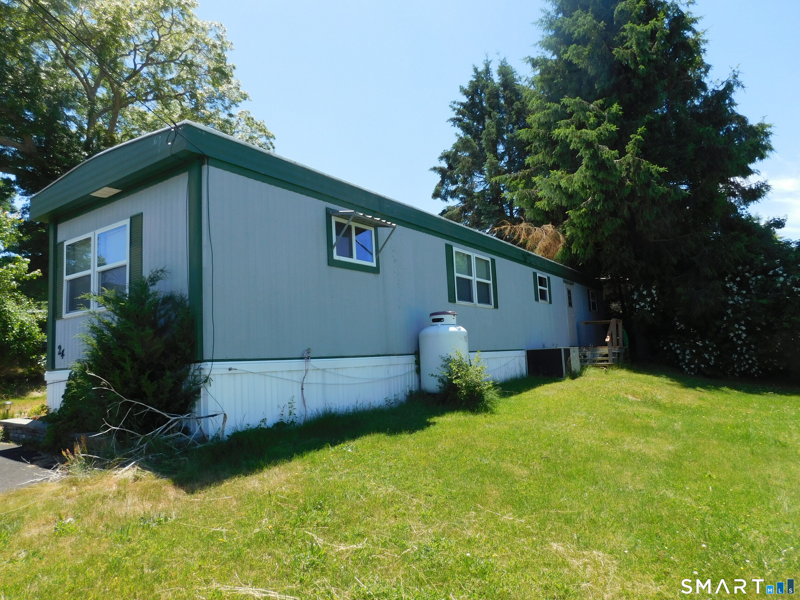 24 E Street Groton CT 06340