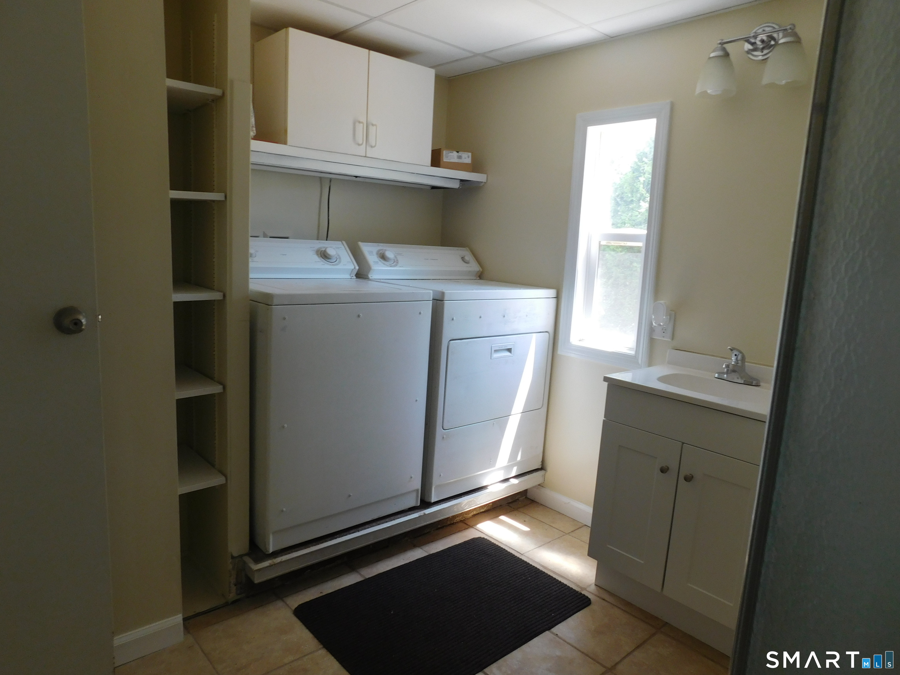 24 E Street Groton CT 06340