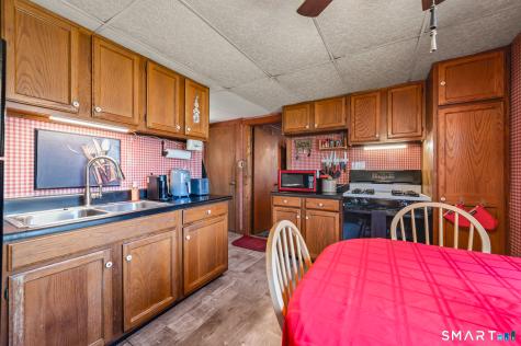 12 Booth Road Enfield CT 06082