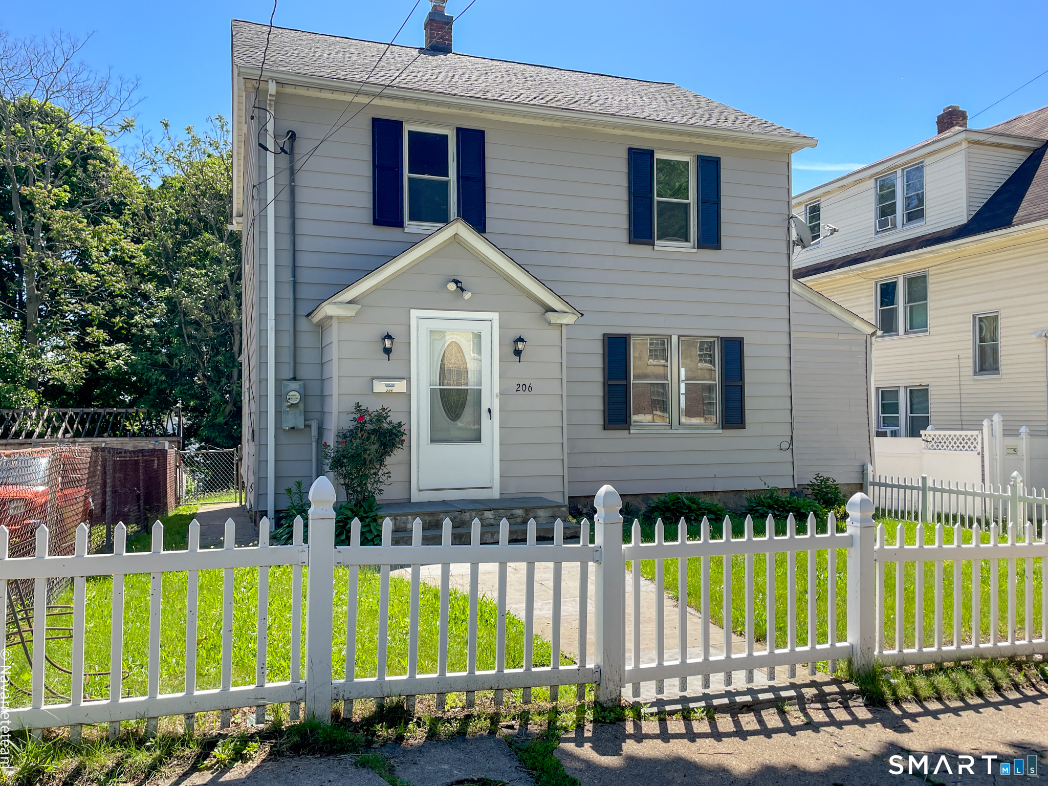 206 Ridgefield Avenue Bridgeport CT 06610