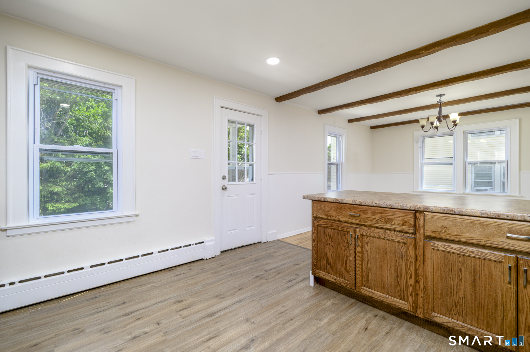 206 Ridgefield Avenue Bridgeport CT 06610
