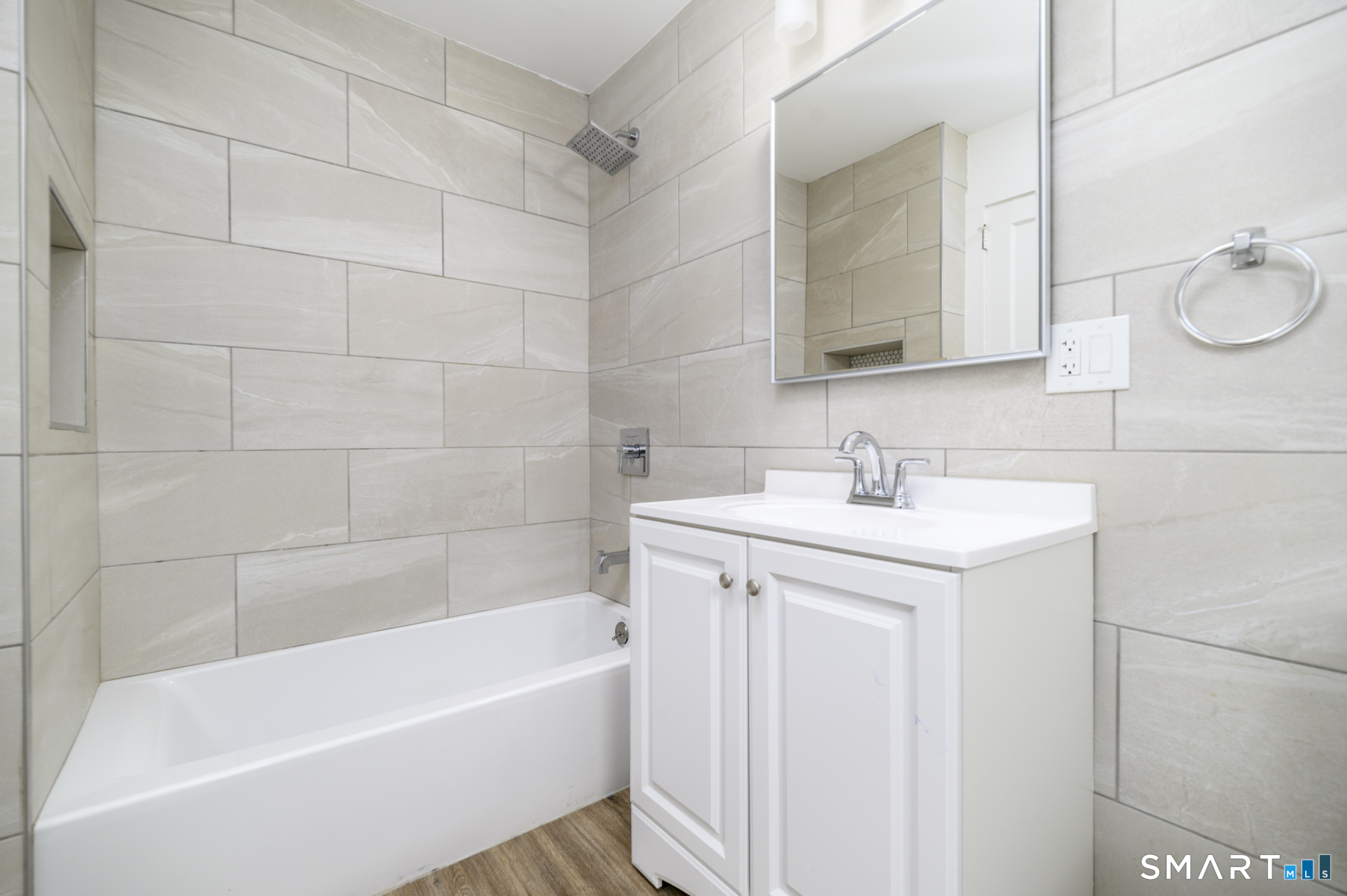 206 Ridgefield Avenue Bridgeport CT 06610