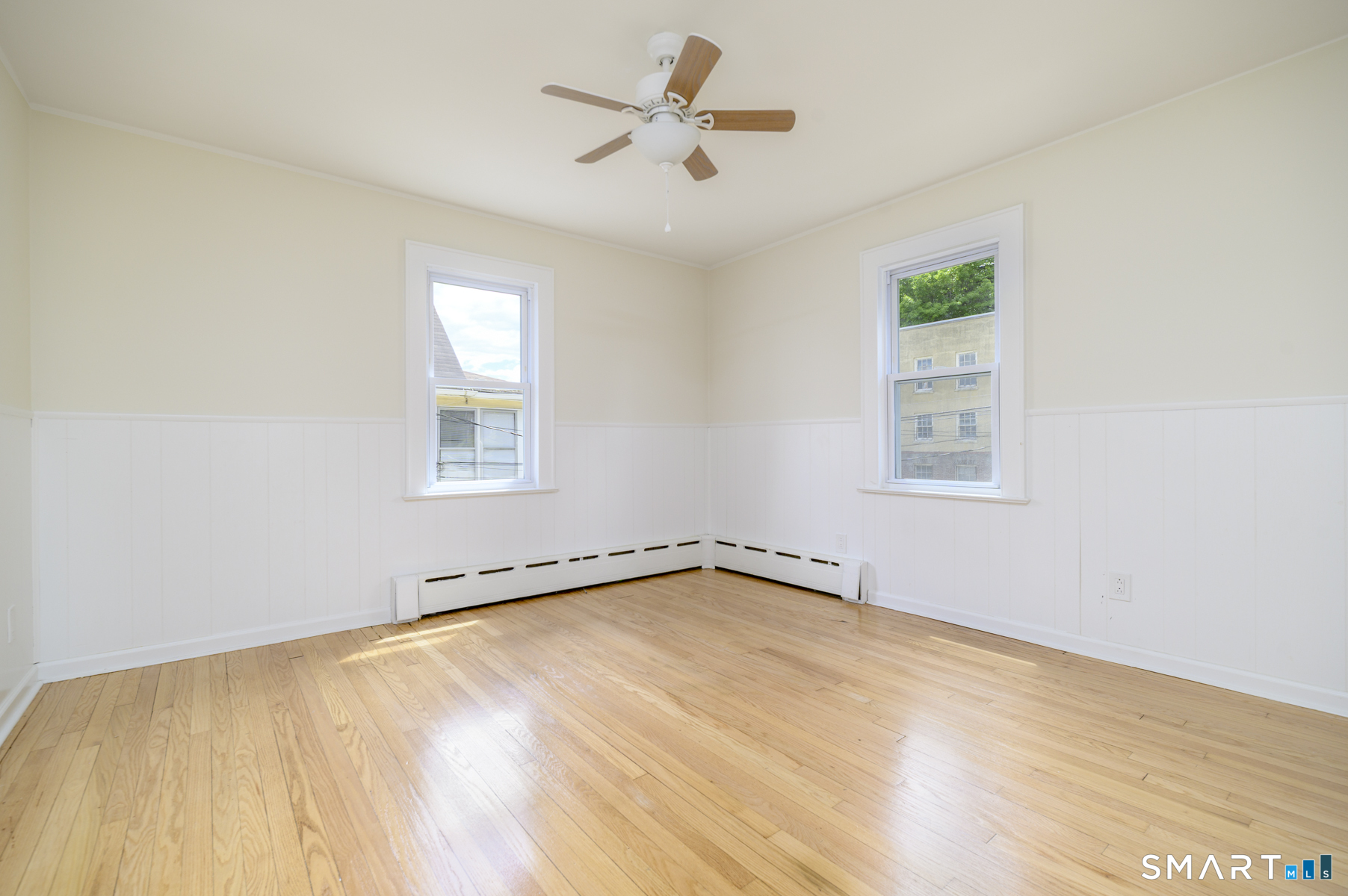 206 Ridgefield Avenue Bridgeport CT 06610