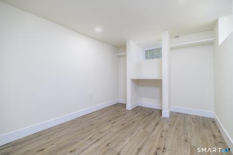 206 Ridgefield Avenue Bridgeport CT 06610