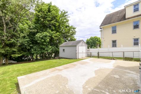 206 Ridgefield Avenue Bridgeport CT 06610