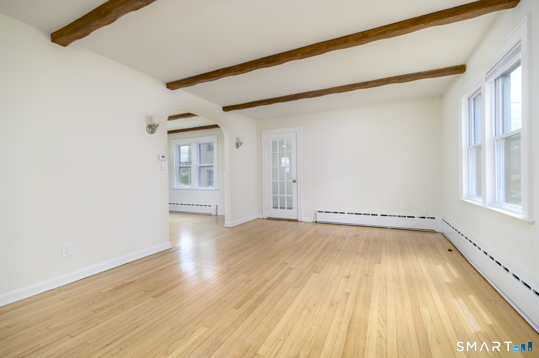 206 Ridgefield Avenue Bridgeport CT 06610