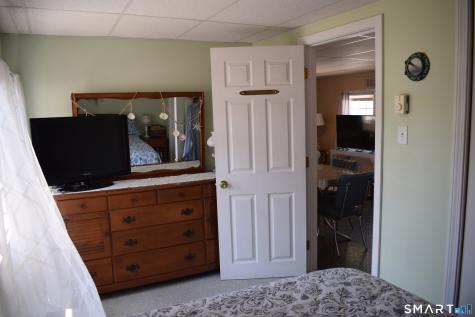 10 Hartford Avenue Old Lyme CT 06371