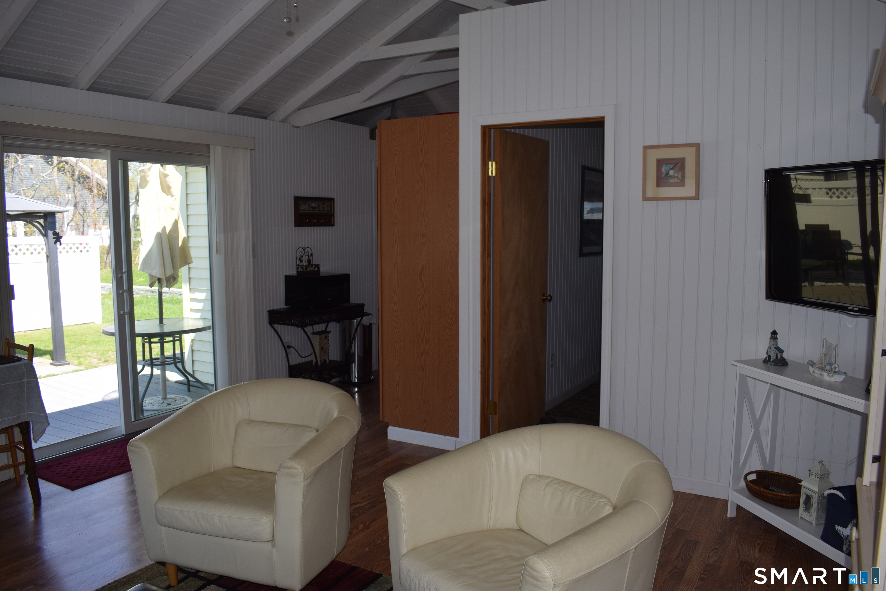 10 Hartford Avenue Old Lyme CT 06371