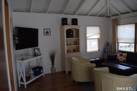 10 Hartford Avenue Old Lyme CT 06371
