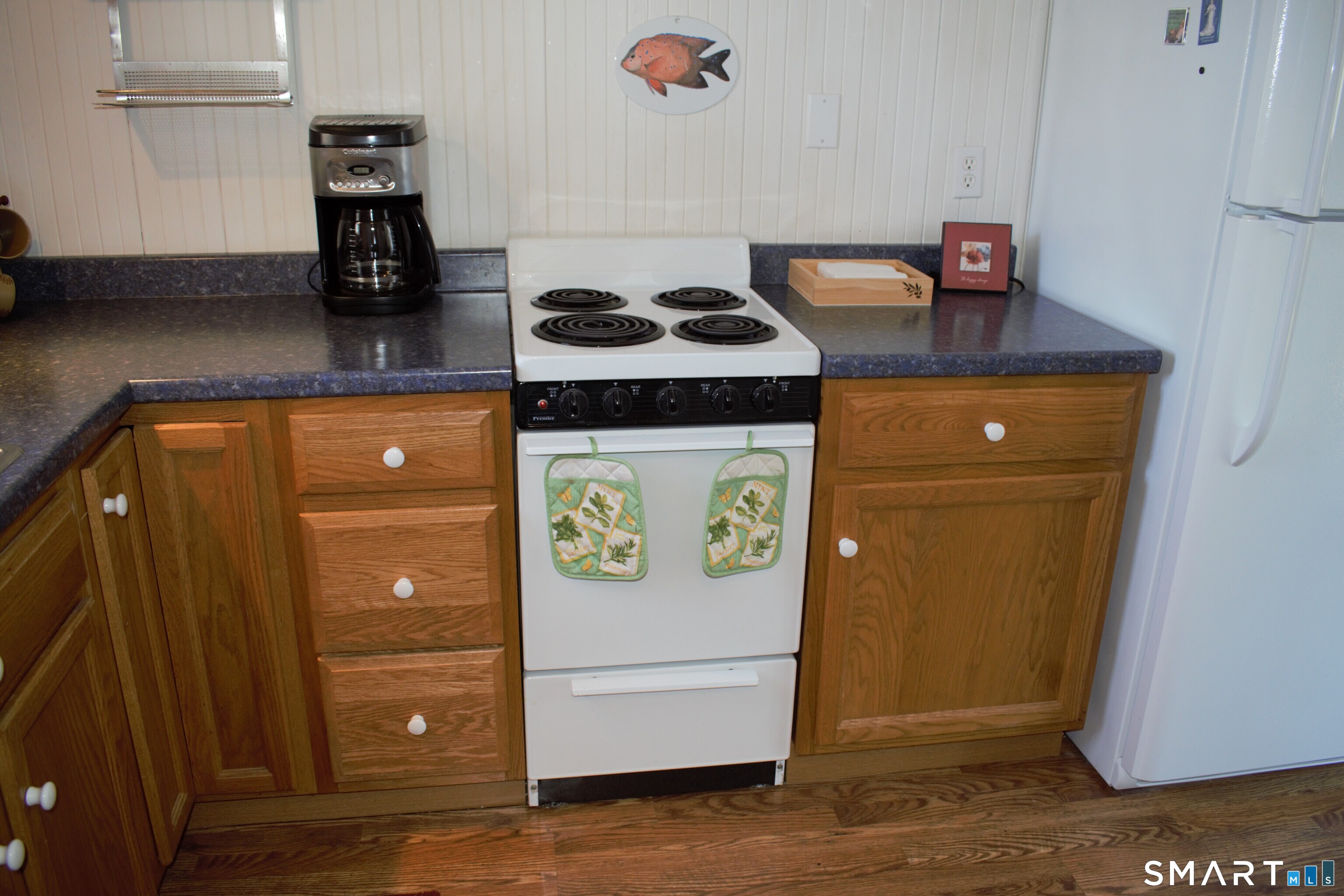 10 Hartford Avenue Old Lyme CT 06371