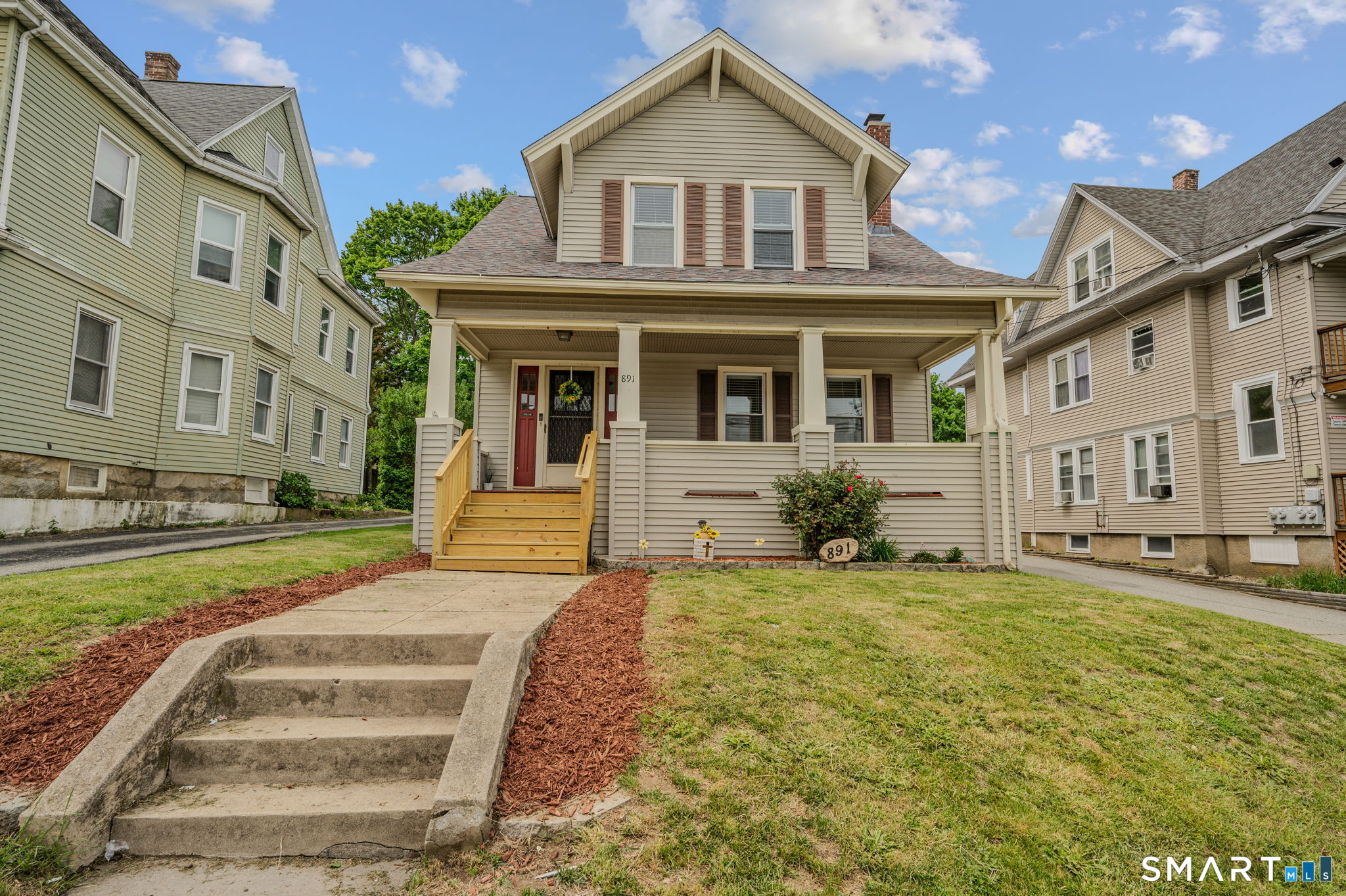 891 Bank Street New London CT 06320