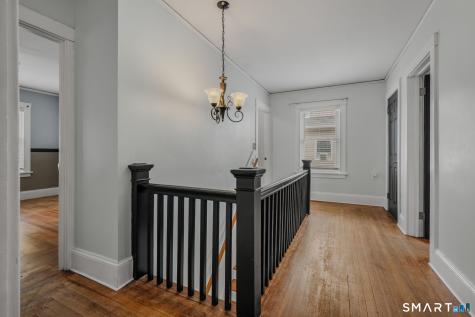 891 Bank Street New London CT 06320