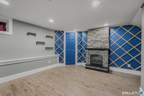 891 Bank Street New London CT 06320