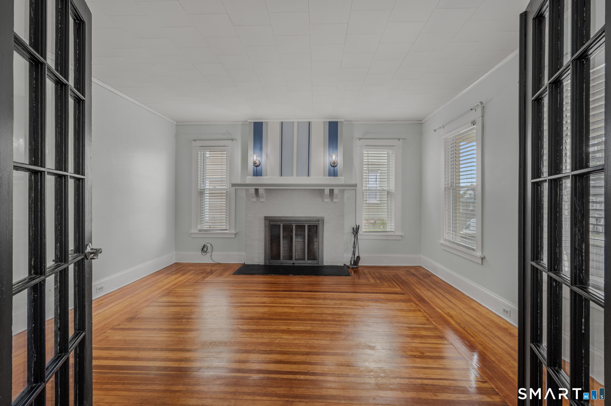 891 Bank Street New London CT 06320