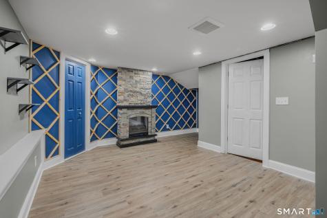 891 Bank Street New London CT 06320