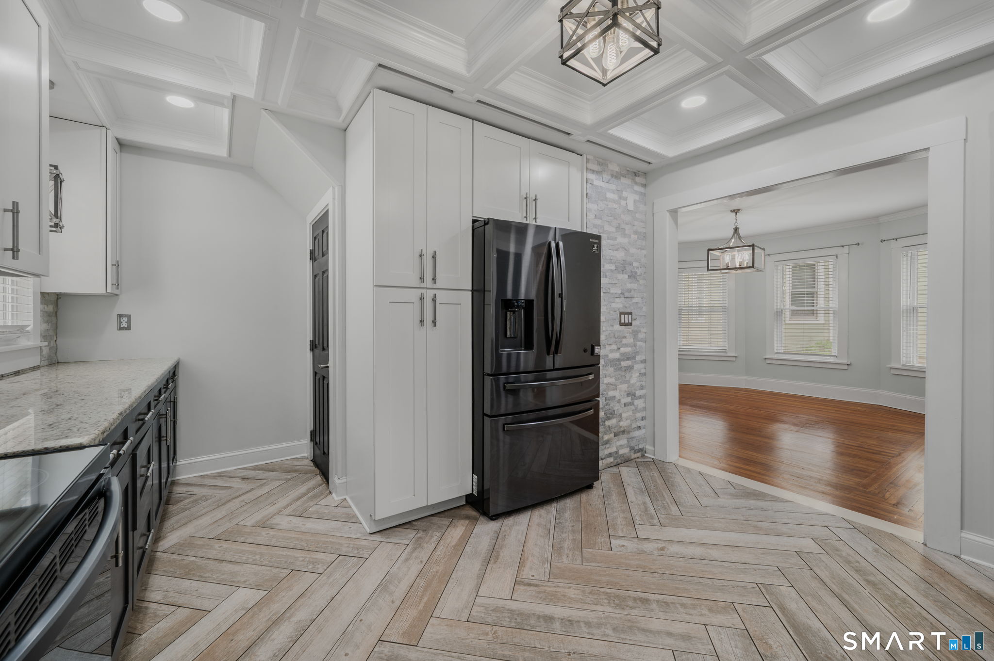 891 Bank Street New London CT 06320