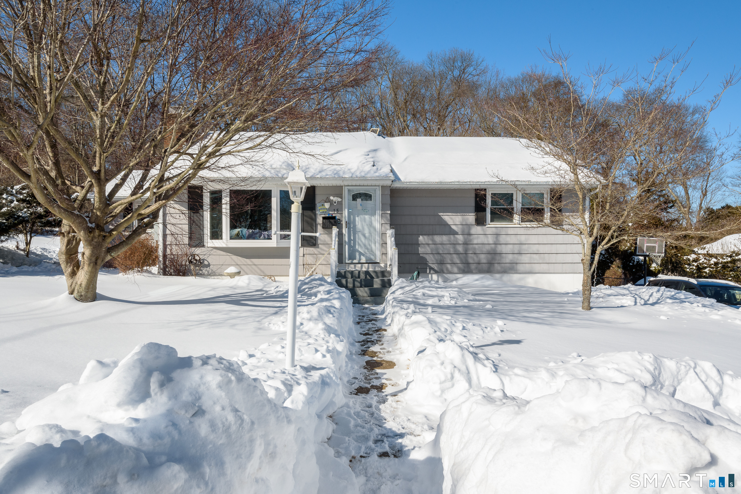 15 Park Avenue Extension Montville CT 06382