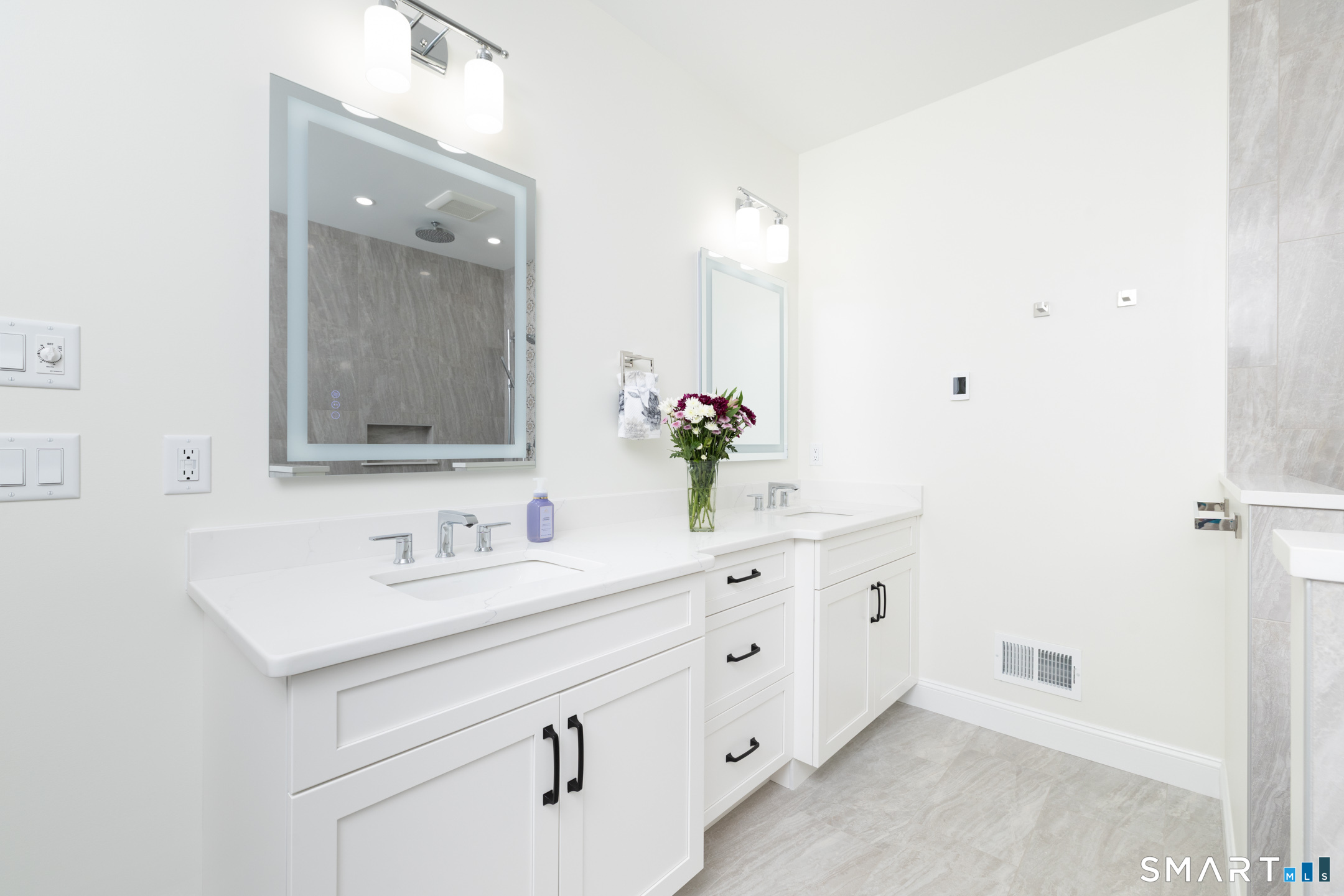 5 Steven Circle Farmington CT 06032