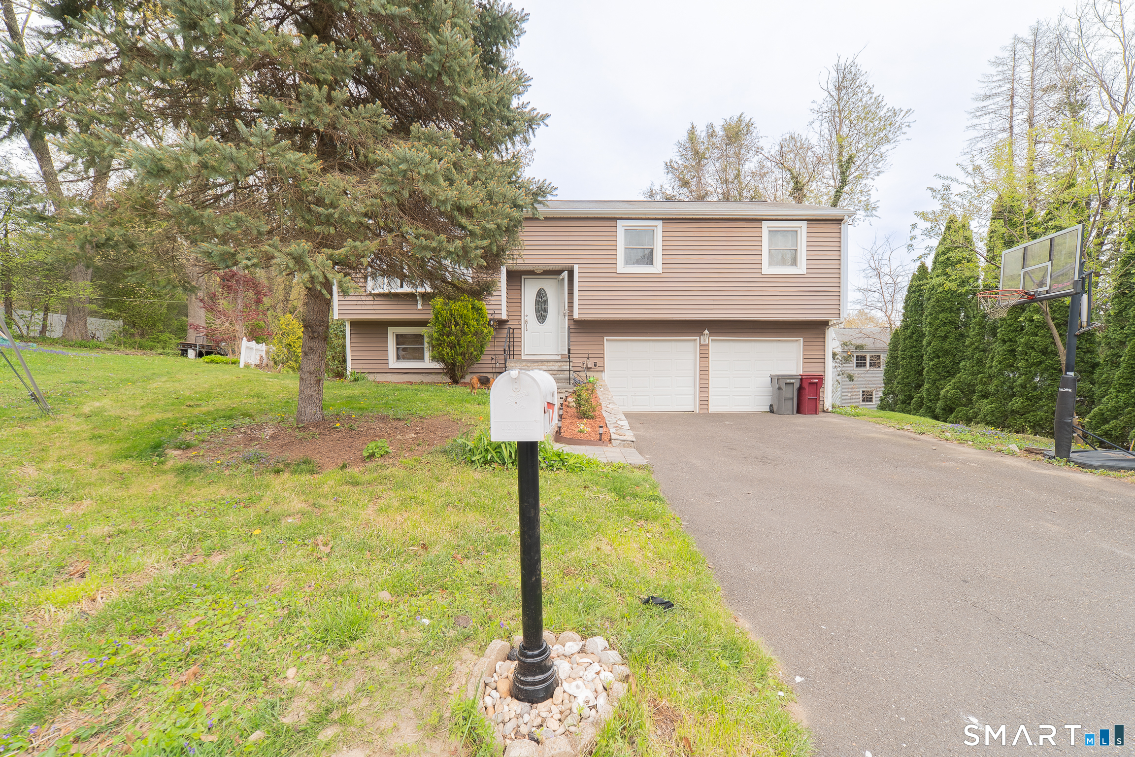 23 West Hill Terrace Naugatuck CT 06770