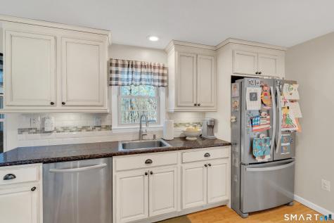 15 Cornfield Lane Madison CT 06443