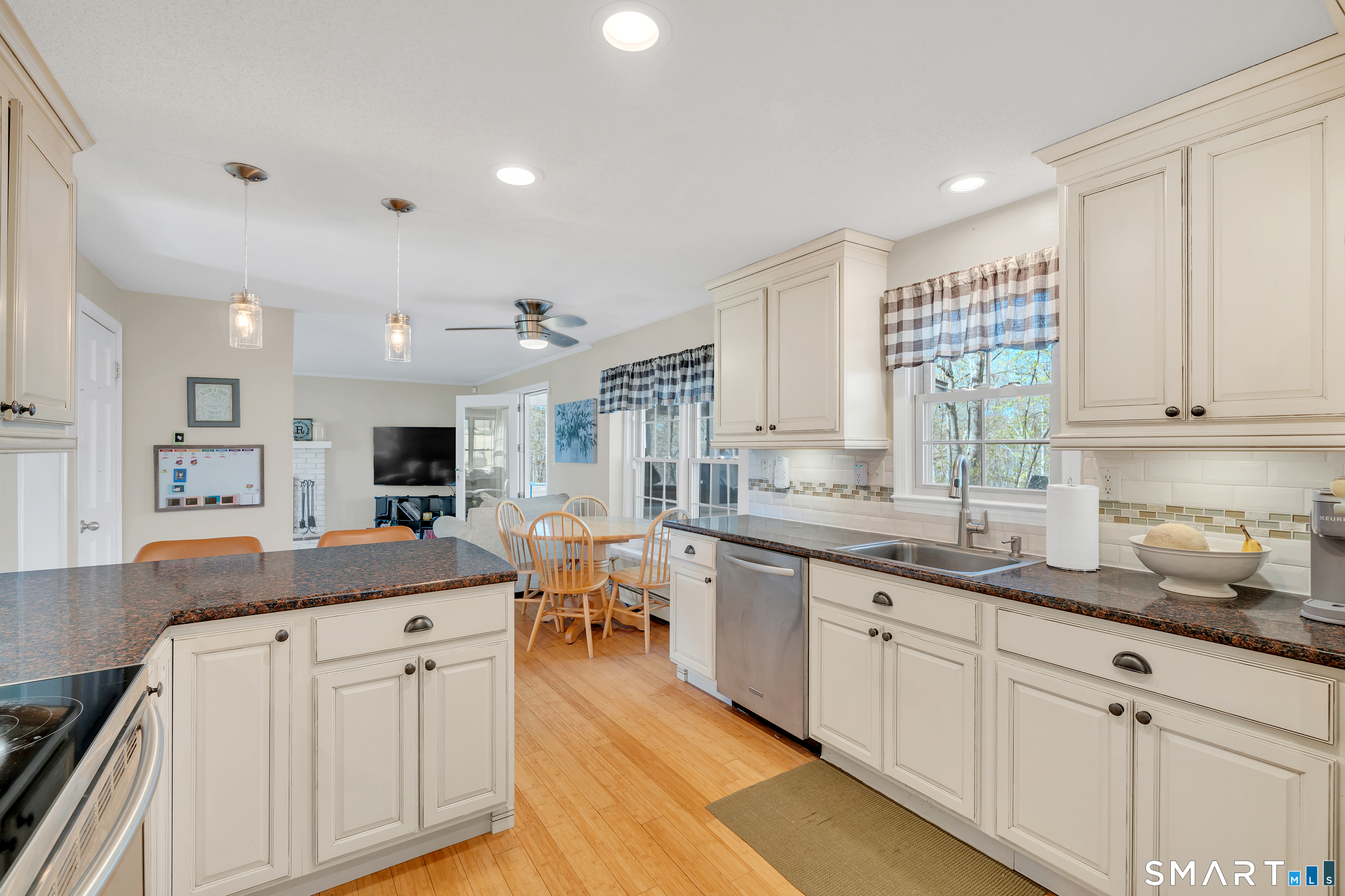 15 Cornfield Lane Madison CT 06443