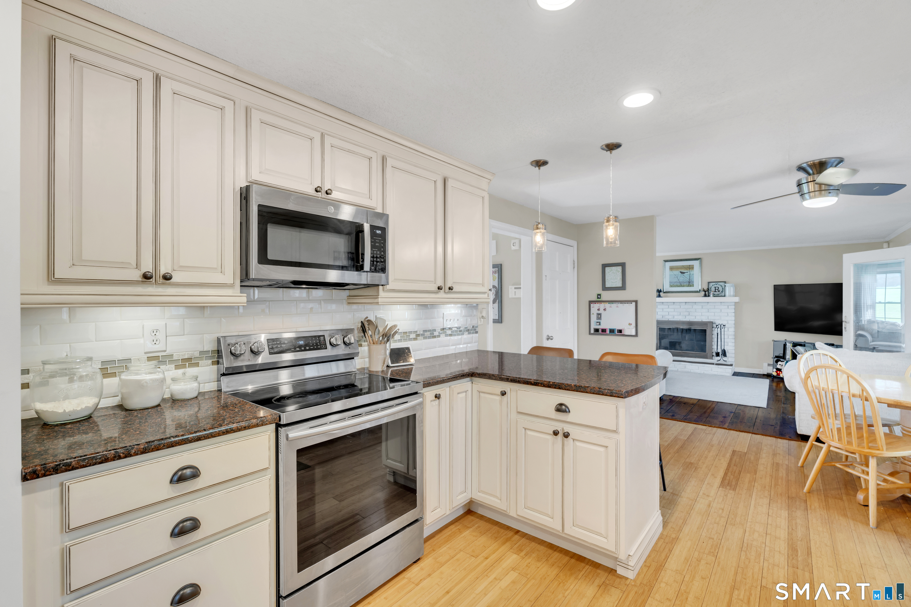 15 Cornfield Lane Madison CT 06443