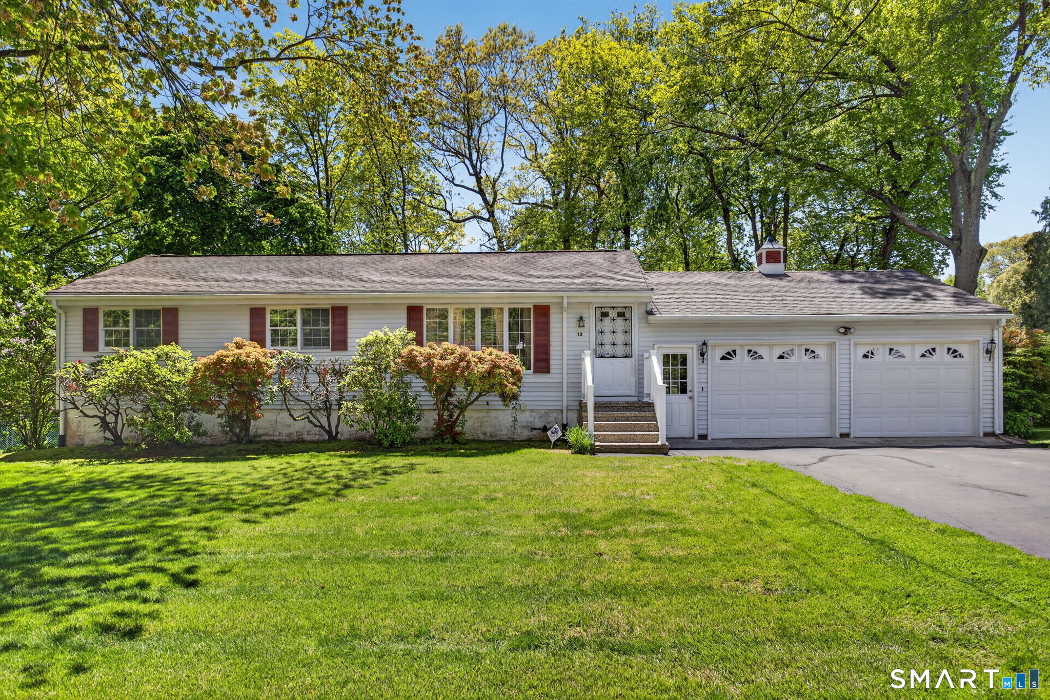 12 Oak Hill Drive East Haven CT 06513