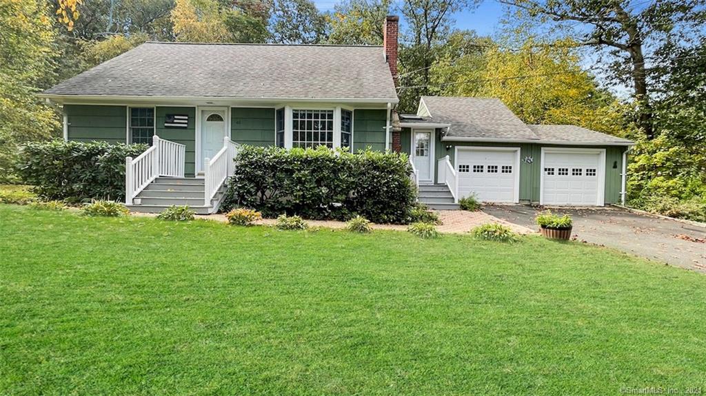 46 Appleblossom Lane Newtown CT 06470