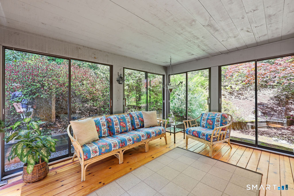 2 Higate Lane Simsbury CT 06070